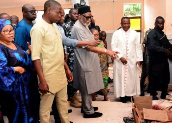 Nigeria: le pape François »profondément attristé » par « l&rsquo;horrible attaque » contre une église