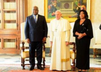 La RDC souhaite au Pape François « un prompt rétablissement et le rassure qu&rsquo;il l&rsquo;attend fermement »(Muyaya)