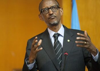 Paul Kagame vomi par Washington