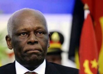 Angola : José Eduardo Dos Santos passe l&rsquo;arme à gauche
