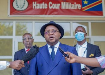 Kinshasa : Fabrice Puela exige des poursuites contre les policiers qui ont réprimé la marche des médecins du Synamed