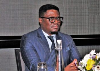 Crise rwando-congolaise: « Félix Tshisekedi ne doit pas profiter de la situation pour renforcer son pouvoir non issu des urnes » (Shekomba)