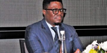 Crise rwando-congolaise: « Félix Tshisekedi ne doit pas profiter de la situation pour renforcer son pouvoir non issu des urnes » (Shekomba)