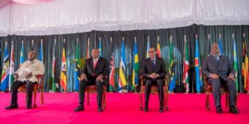 EAC : « jour après jour, Tshisekedi met en danger notre territoire et la vie des Congolais » (Lucha)