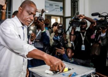 Martin Fayulu à l&rsquo;Assemblée nationale : « les élections doivent se faire sur base d’un fichier fiable. Il ne faut pas jouer avec le feu »