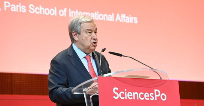 Le secrétaire général de l'ONU, Antonio Guterres à l'Université Sciences Po en France